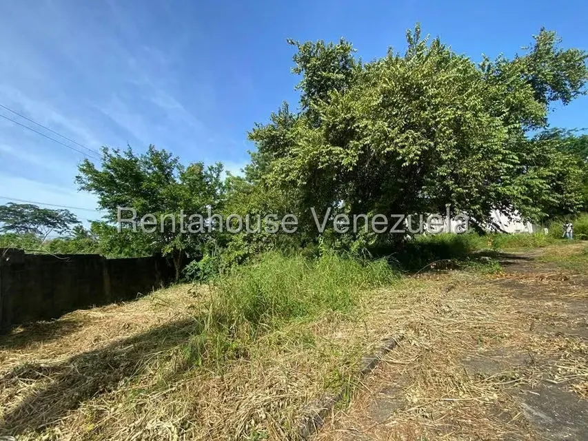 Terreno (Finca) en Venta en Santa Lucia, Miranda - 3