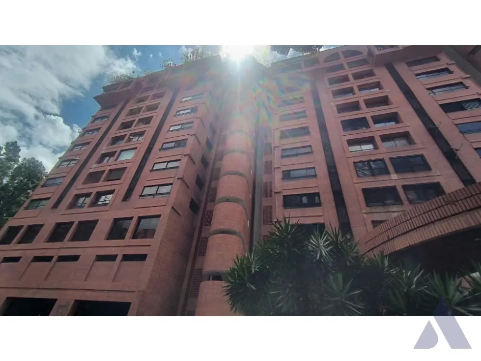 Se alquila apartamento 232m2 Sebucan 8622