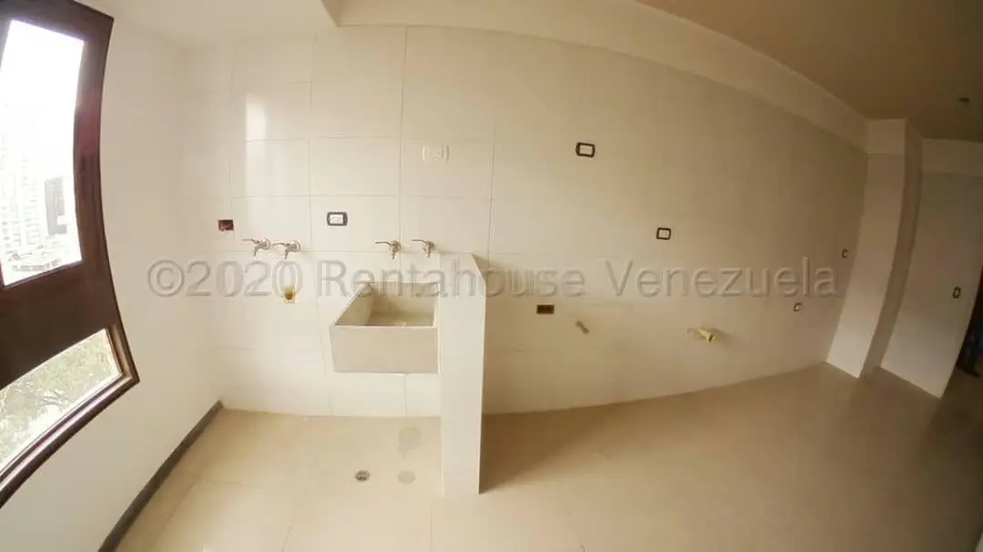 Apartamento (1 Nivel) en Venta en Parroquia La Candelaria, Distrito Metropolitano - 12