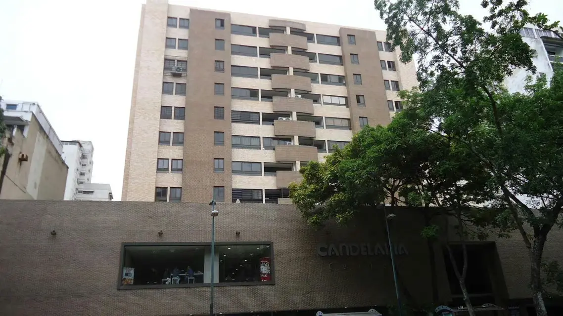 Apartamento (1 Nivel) en Venta en Parroquia La Candelaria, Distrito Metropolitano - 2