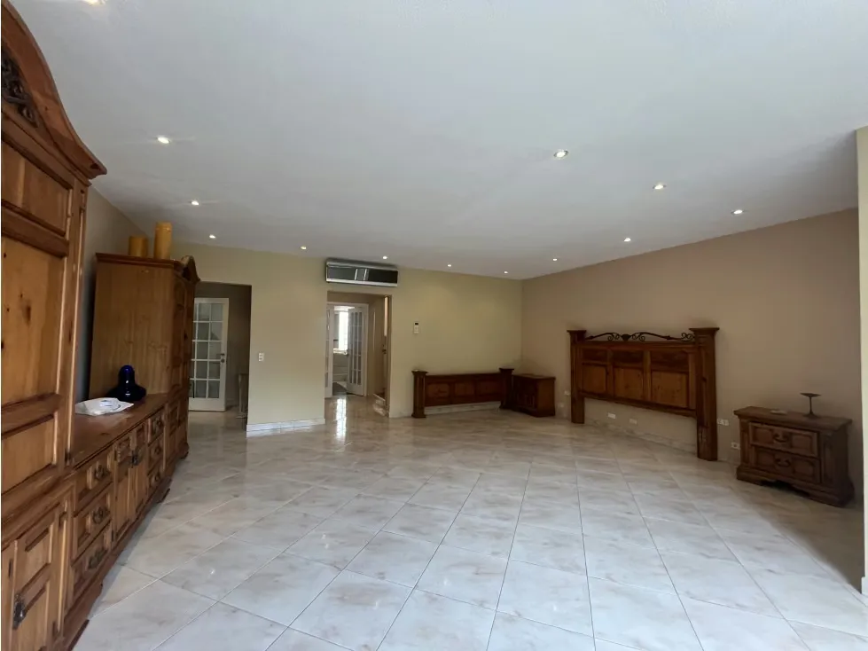 Casa en venta Colinas de Bello Monte vista al Ávila, calle privada - 22