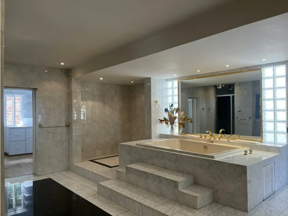 Casa en venta Colinas de Bello Monte vista al Ávila, calle privada - 23