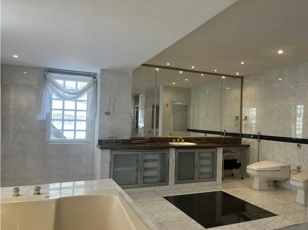 Casa en venta Colinas de Bello Monte vista al Ávila, calle privada - 24