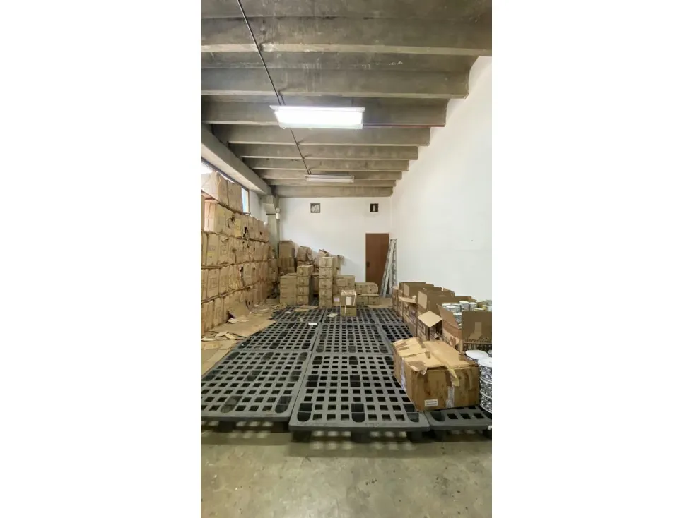 Vendo edificio industrial 4.200m2 Guarenas 0916 - 19