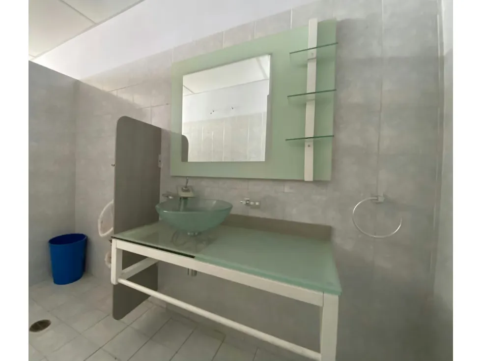 Vendo edificio industrial 4.200m2 Guarenas 0916 - 23