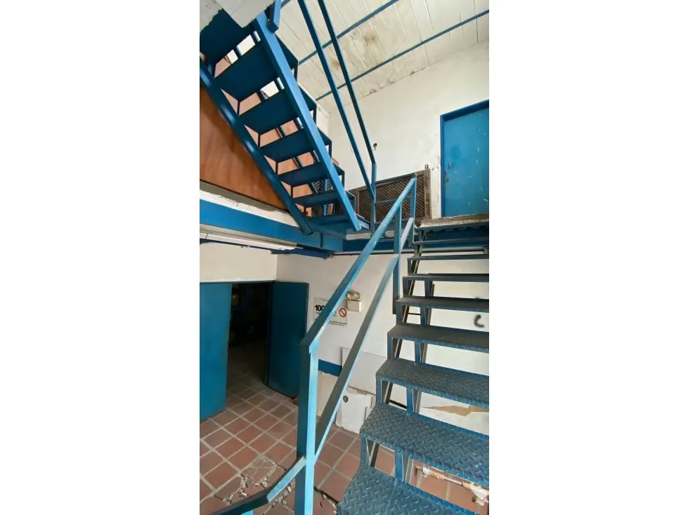 Vendo edificio industrial 4.200m2 Guarenas 0916 - 31