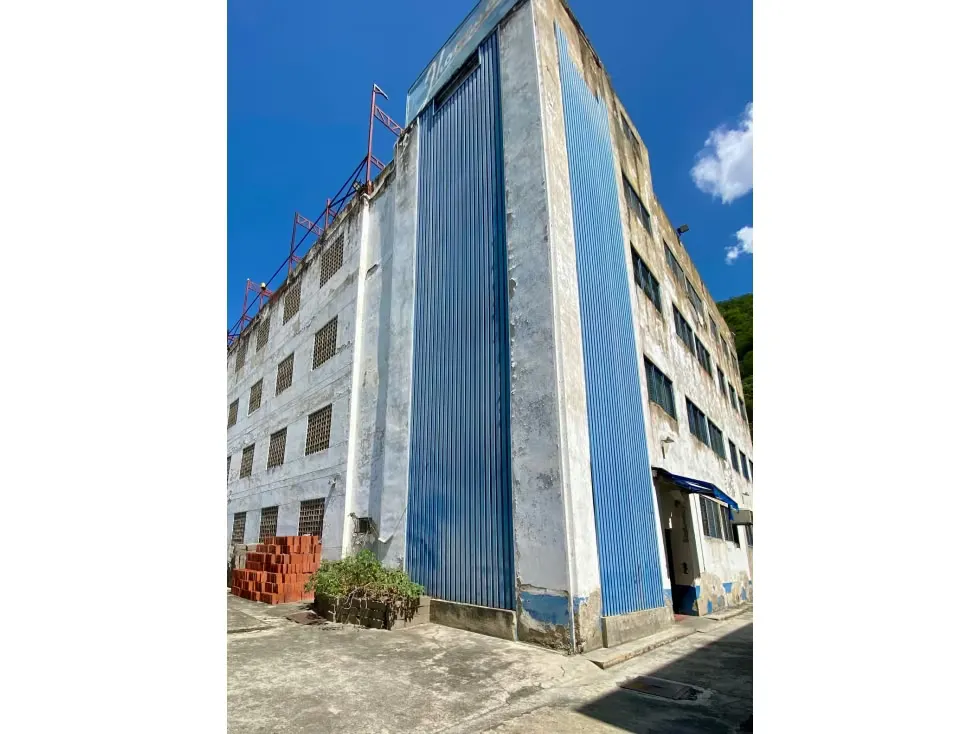 Vendo edificio industrial 4.200m2 Guarenas 0916 - 46