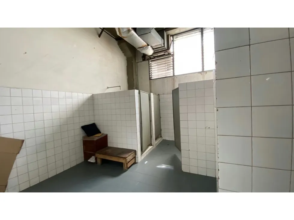 Vendo edificio industrial 4.200m2 Guarenas 0916 - 47