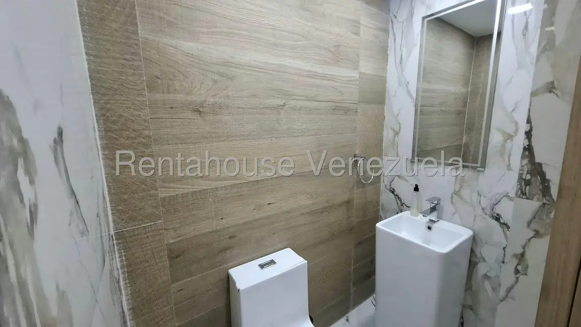Consultorio Medico en Venta en La Trinidad, Distrito Metropolitano - 24