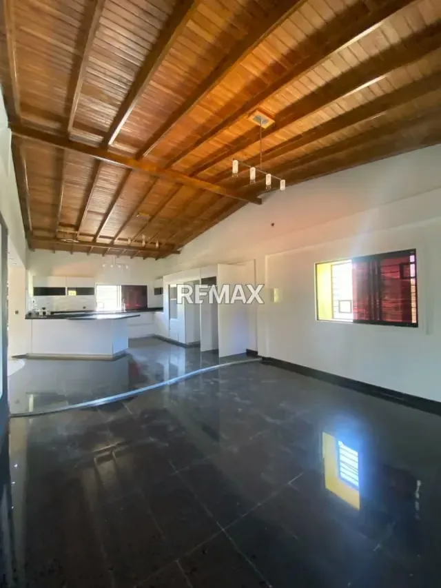 EN VENTA CASA DE DOS NIVELES EN MIRANDA CARABOBO - 4
