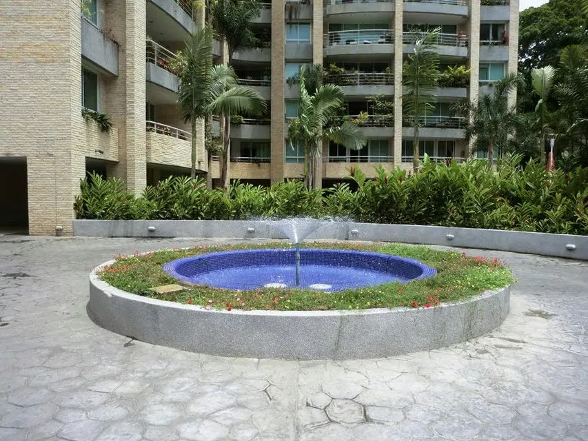 Apartamento (1 Nivel) en Alquiler en La Castellana, Distrito Metropolitano - 2