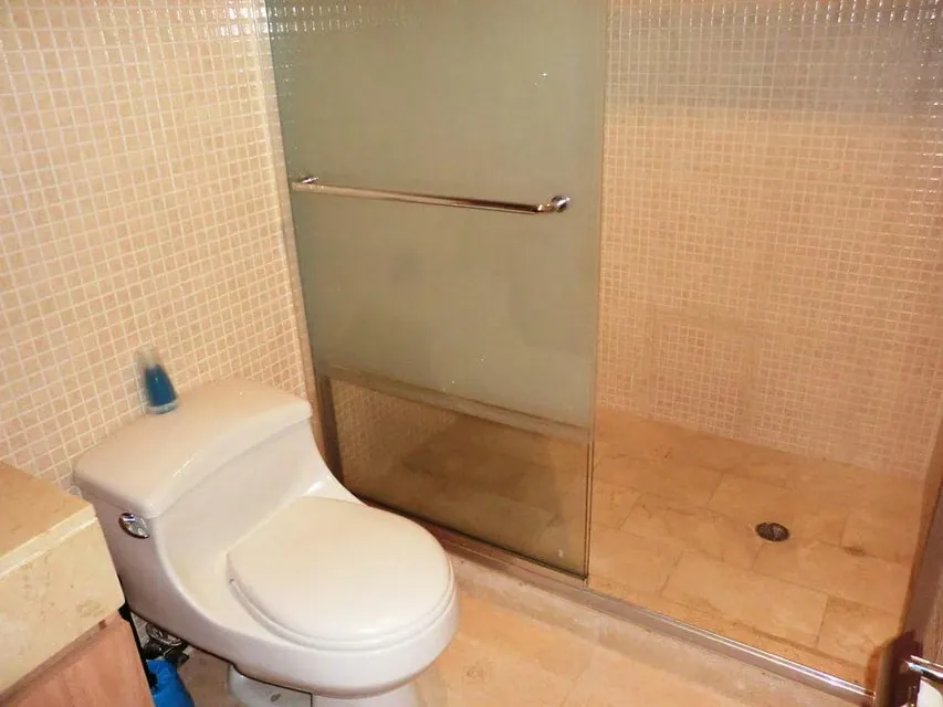 Apartamento (1 Nivel) en Alquiler en La Castellana, Distrito Metropolitano - 34