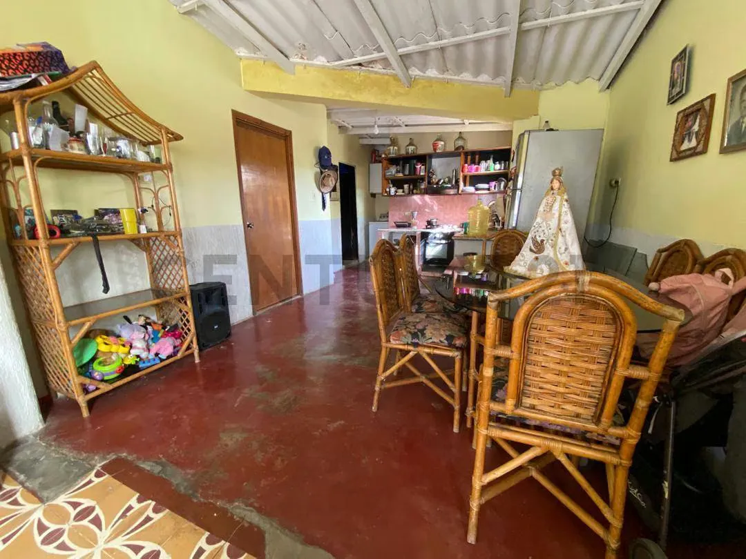 Isla de Margarita, Casa, con terreno y Local Comercial, isla de Margarita - 2