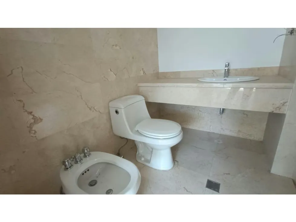 Vendo Ph duplex 204m2 Lomas de Las Mercedes 4155 - 9
