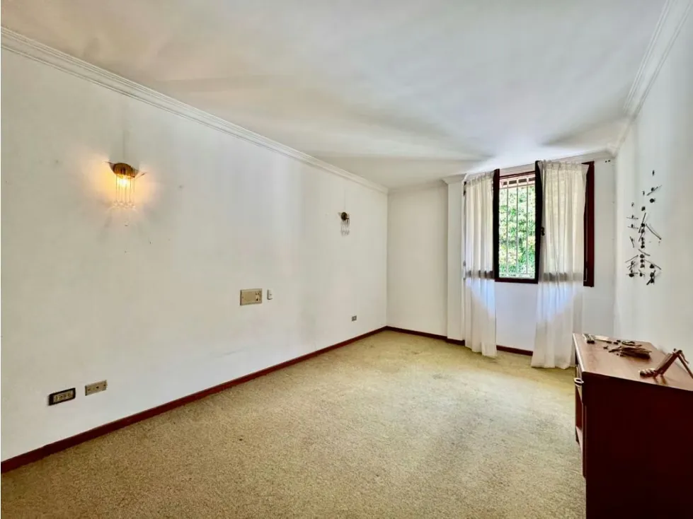 Se vende casa 900m2 4h+s+anexo Colinas de Tamanaco - 21