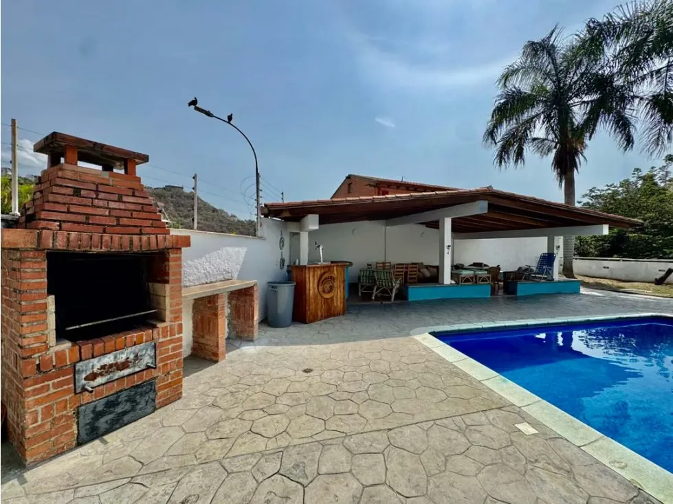 Se vende casa 900m2 4h+s+anexo Colinas de Tamanaco - 5