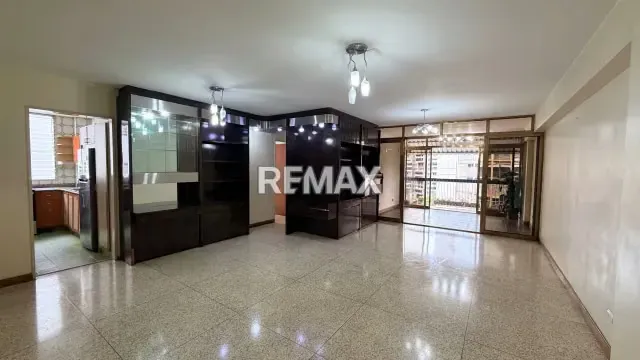 AMPLIO APARTAMENTO EN VENTA EN CHACAO