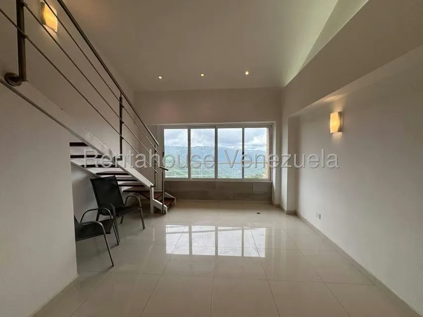 Apartamento (Duplex) en Alquiler en La Lagunita Country Club, Distrito Metropolitano - 11