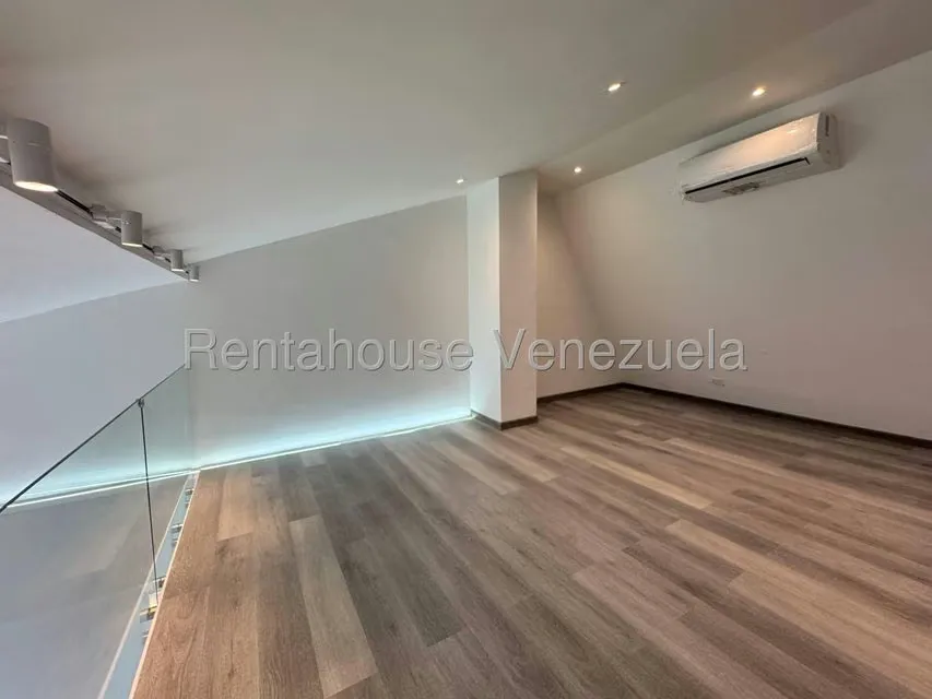 Apartamento (Duplex) en Alquiler en La Lagunita Country Club, Distrito Metropolitano - 25