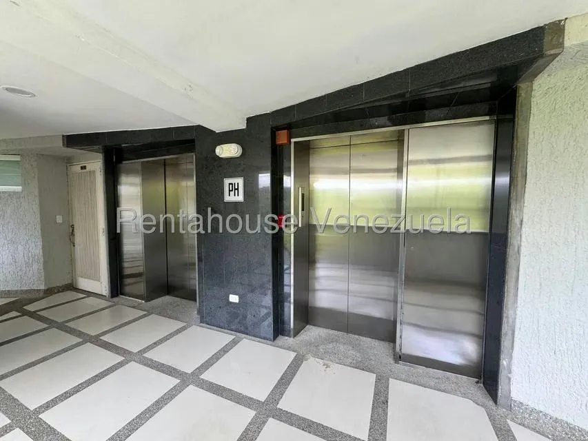 Apartamento (Duplex) en Alquiler en La Lagunita Country Club, Distrito Metropolitano - 26