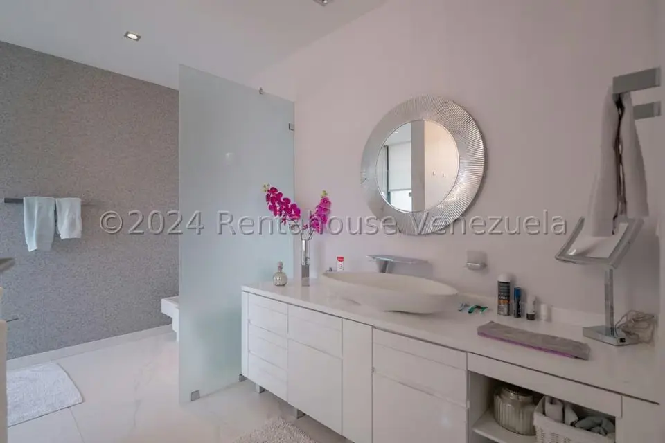 Apartamento (Penthouse) en Venta en Colinas de Valle Arriba, Distrito Metropolitano - 26