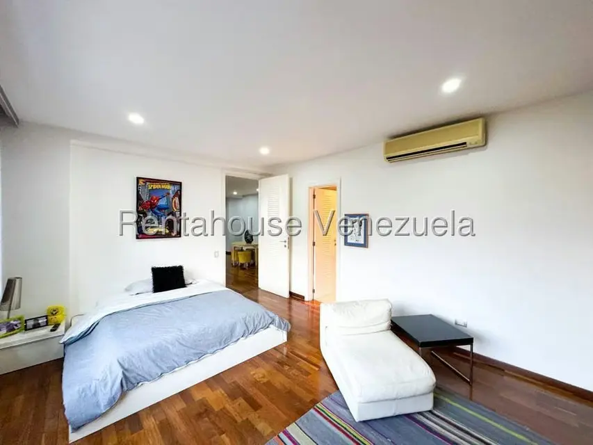 Apartamento (Penthouse) en Venta en Colinas de Valle Arriba, Distrito Metropolitano - 28