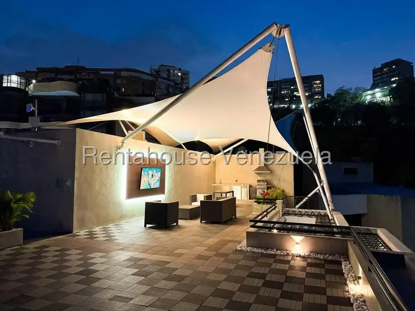 Apartamento (Penthouse) en Venta en Colinas de Valle Arriba, Distrito Metropolitano - 41