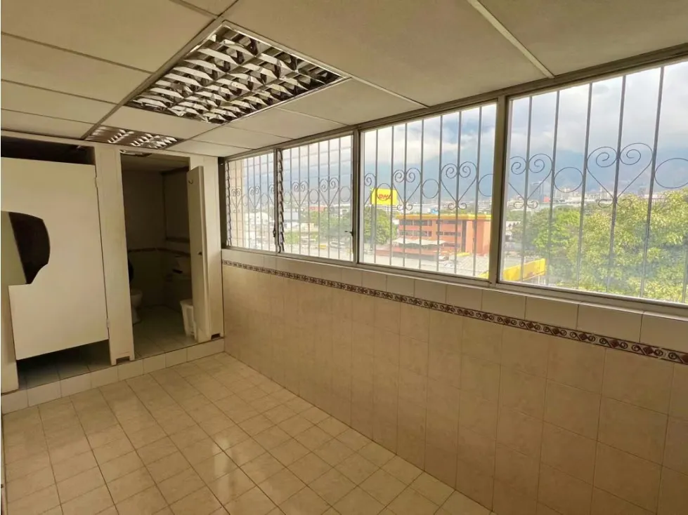 En Venta Oficina en Los Ruices. Sucre - Caracas - 8