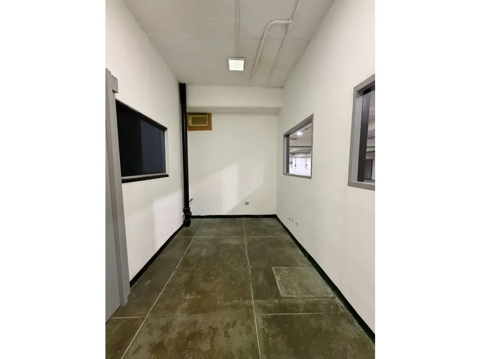 Vendo edificio industrial 2529m2 El Llanito 0562 - 14