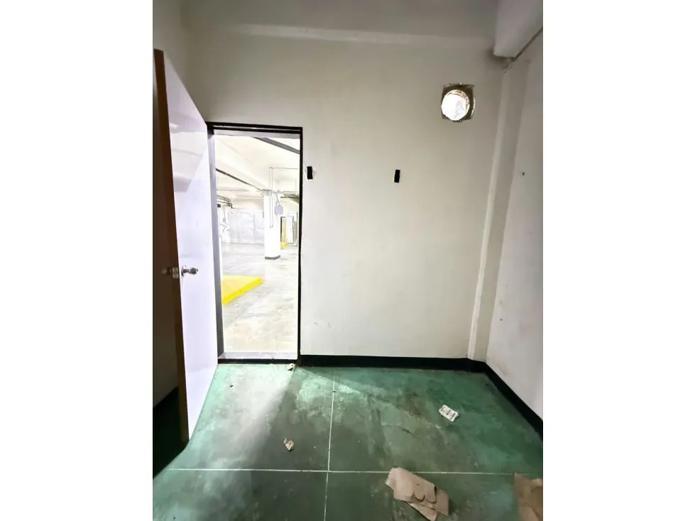 Vendo edificio industrial 2529m2 El Llanito 0562 - 21