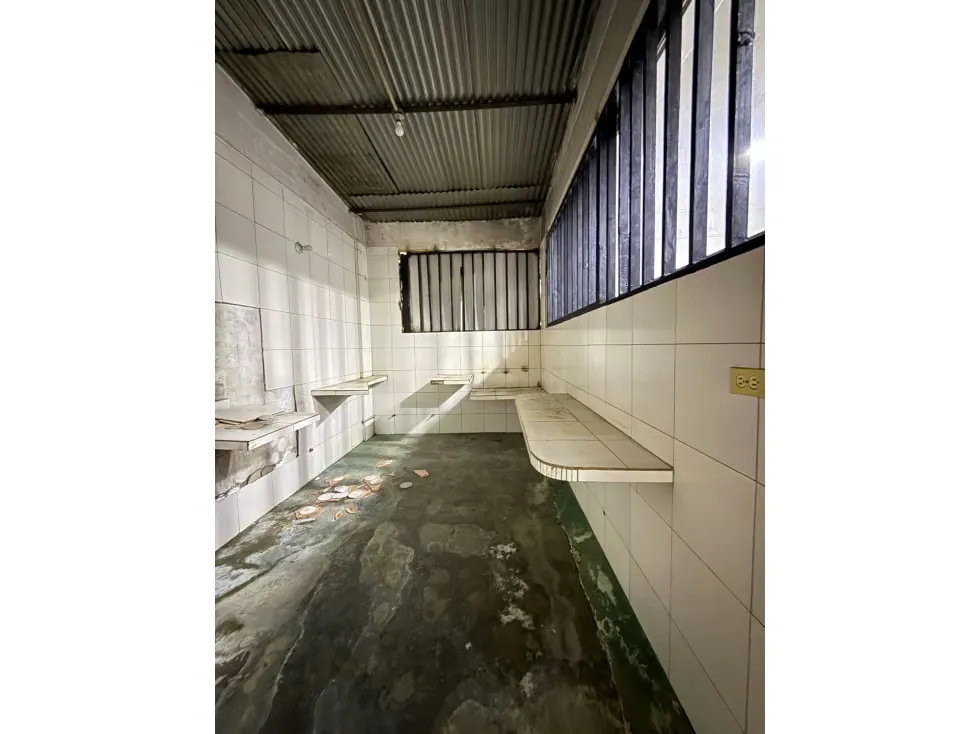 Vendo edificio industrial 2529m2 El Llanito 0562 - 22