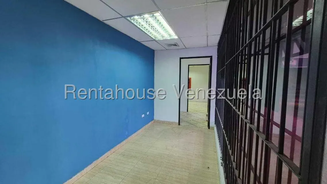 Local Comercial en Venta en Zona Industrial, Carabobo - 3