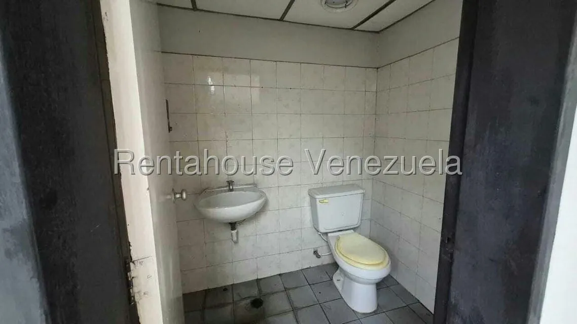 Local Comercial en Venta en Zona Industrial, Carabobo - 21