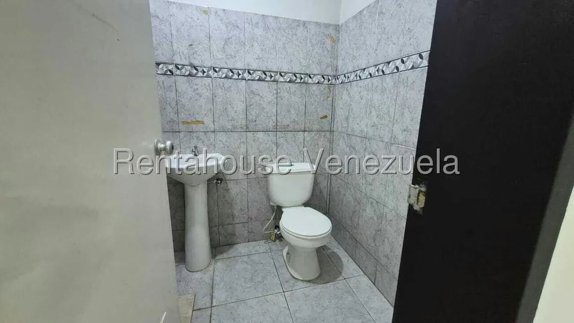 Local Comercial en Venta en Zona Industrial, Carabobo - 22