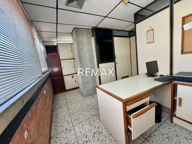 OFICINA EN ALQUILER EN EL EDIFICIO IPPLUZ, AVENIDA DELICIAS - 5