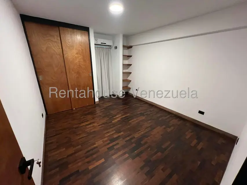 Apartamento (1 Nivel) en Venta en Chuao, Distrito Metropolitano - 13
