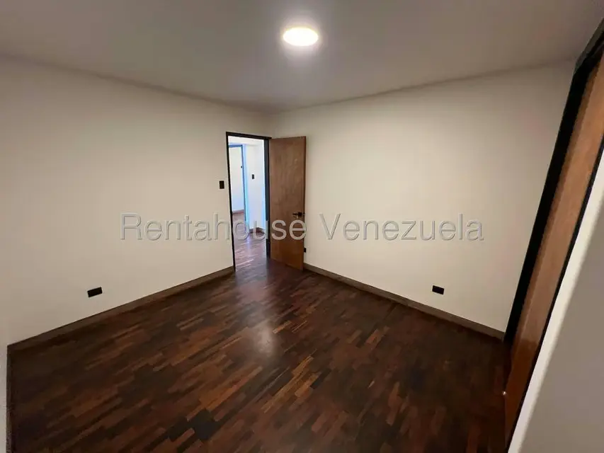 Apartamento (1 Nivel) en Venta en Chuao, Distrito Metropolitano - 14