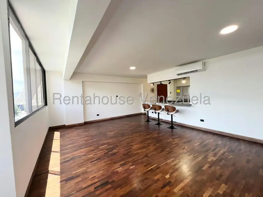 Apartamento (1 Nivel) en Venta en Chuao, Distrito Metropolitano - 4