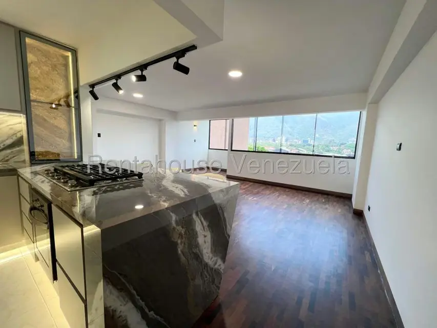 Apartamento (1 Nivel) en Venta en Chuao, Distrito Metropolitano - 8