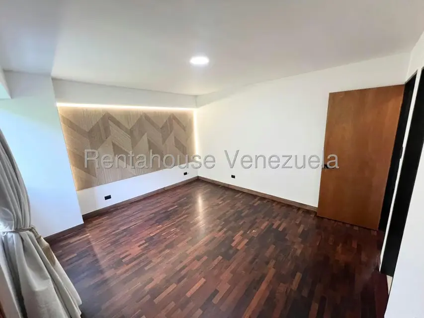 Apartamento (1 Nivel) en Venta en Chuao, Distrito Metropolitano - 10