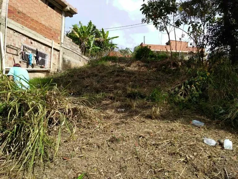 Lote de terreno bien ubicado en urbanizacion privada. con pendiente. existen muchas viviendas ya - 4