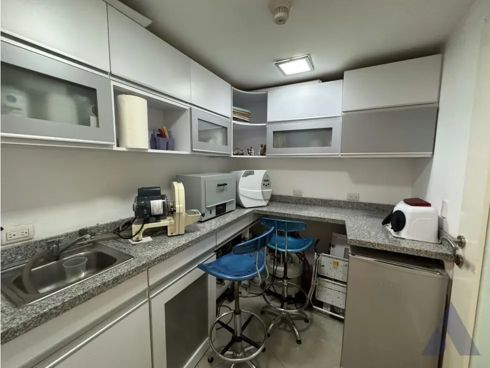 Alquilo consultorio odontológico 6m2 Altamira 2454 - 14