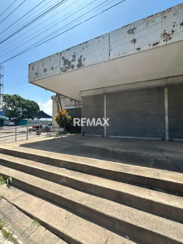 Alquiler de Local Comercial en Fila de Mariche con Terreno de 2000mtrs