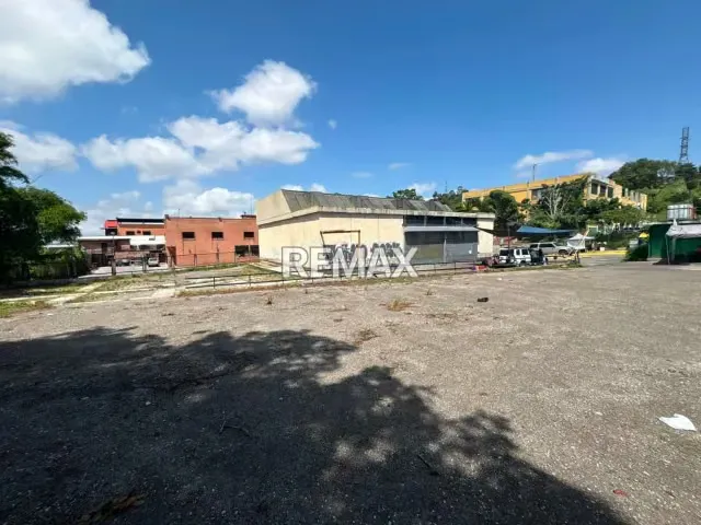 Alquiler de Local Comercial en Fila de Mariche con Terreno de 2000mtrs - 2