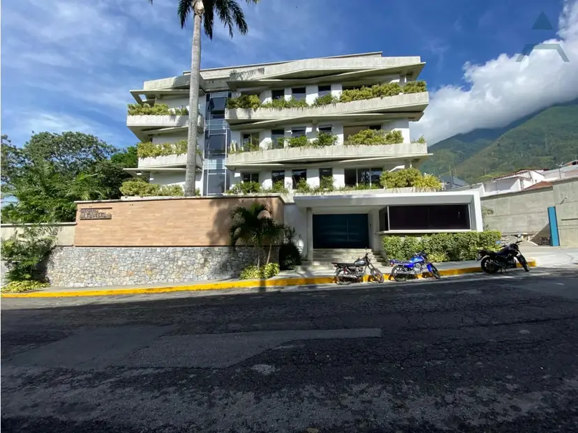 Se Vende PB 709m² 3h+2s/6b+2s/5e Altamira
