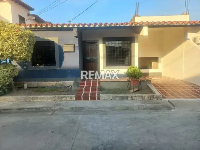 Casa en Alquiler Urbanizacion Villa Roca II- Cabudare