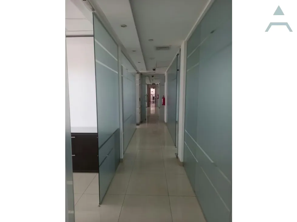 Se vende oficina 400m2 Chuao - 13