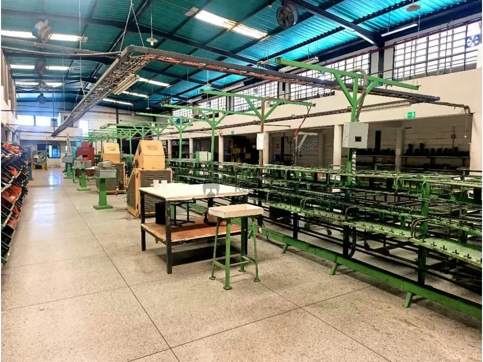 FONDO DE COMERCIO EN VENTA | FÁBRICA DE CALZADO EQUIPADA EN VALENCIA - 5