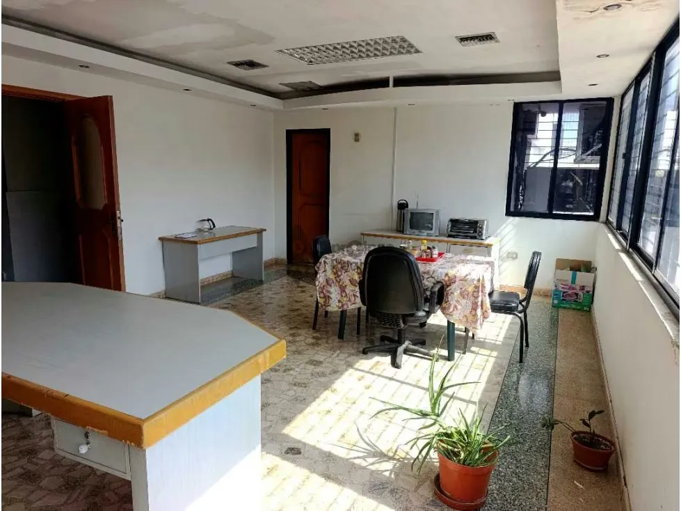 FONDO DE COMERCIO EN VENTA | FÁBRICA DE CALZADO EQUIPADA EN VALENCIA - 9