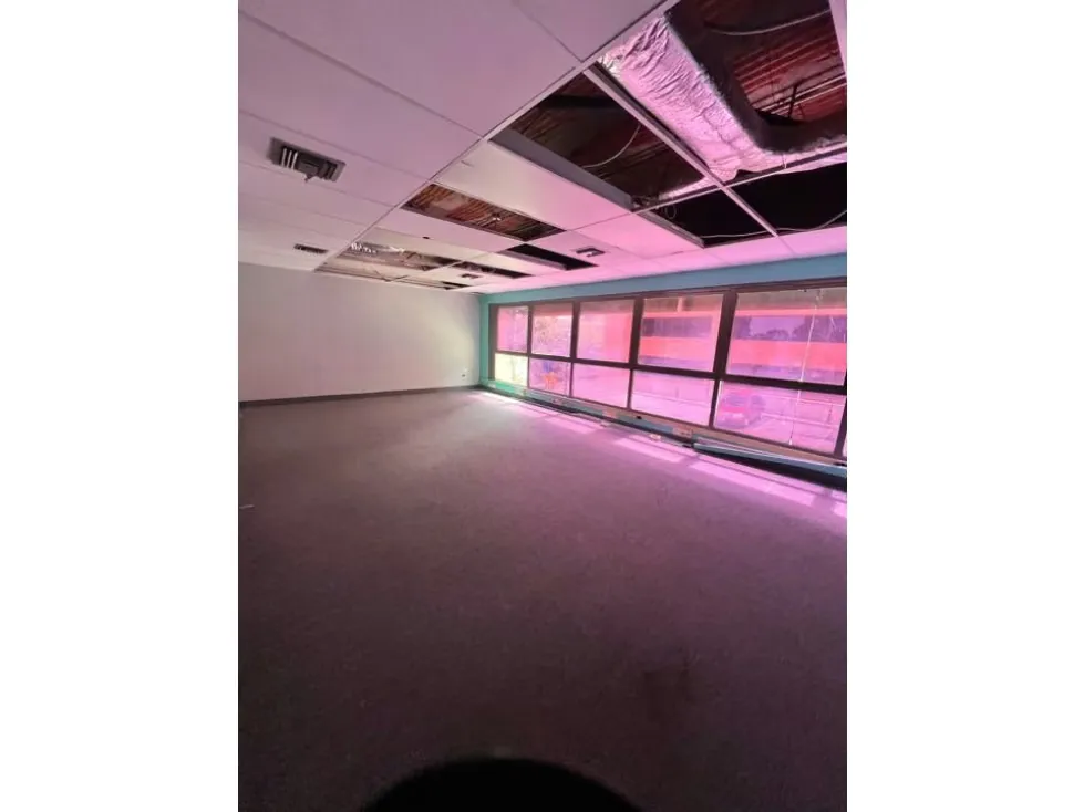 Alquiler/ Oficina / sin muebles/ Chuao/ Torre Corporativa 118 mts - 3